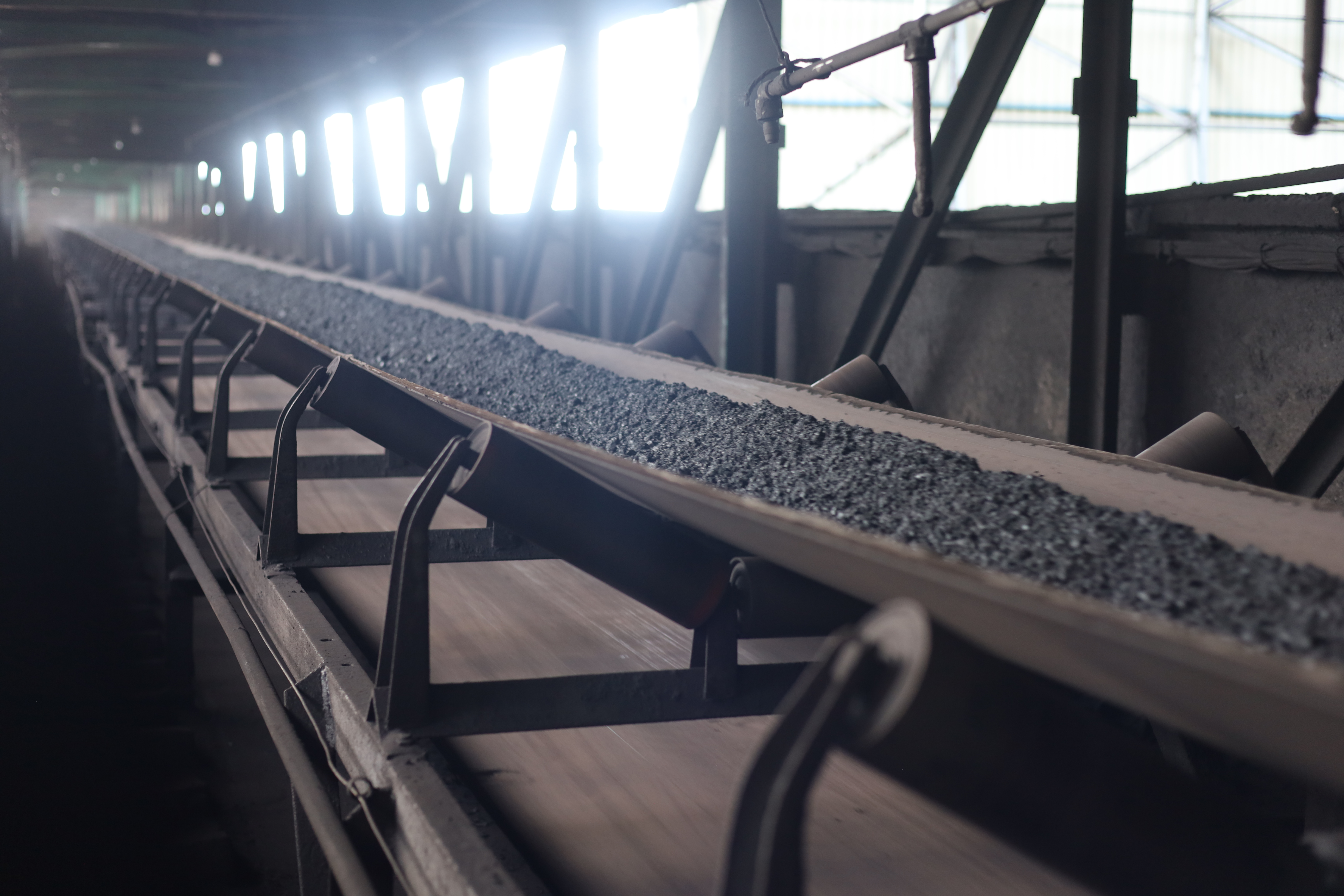 4#皮帶運(yùn)輸進(jìn)廠(chǎng)煤 景焦能源公司沈穎攝.JPG