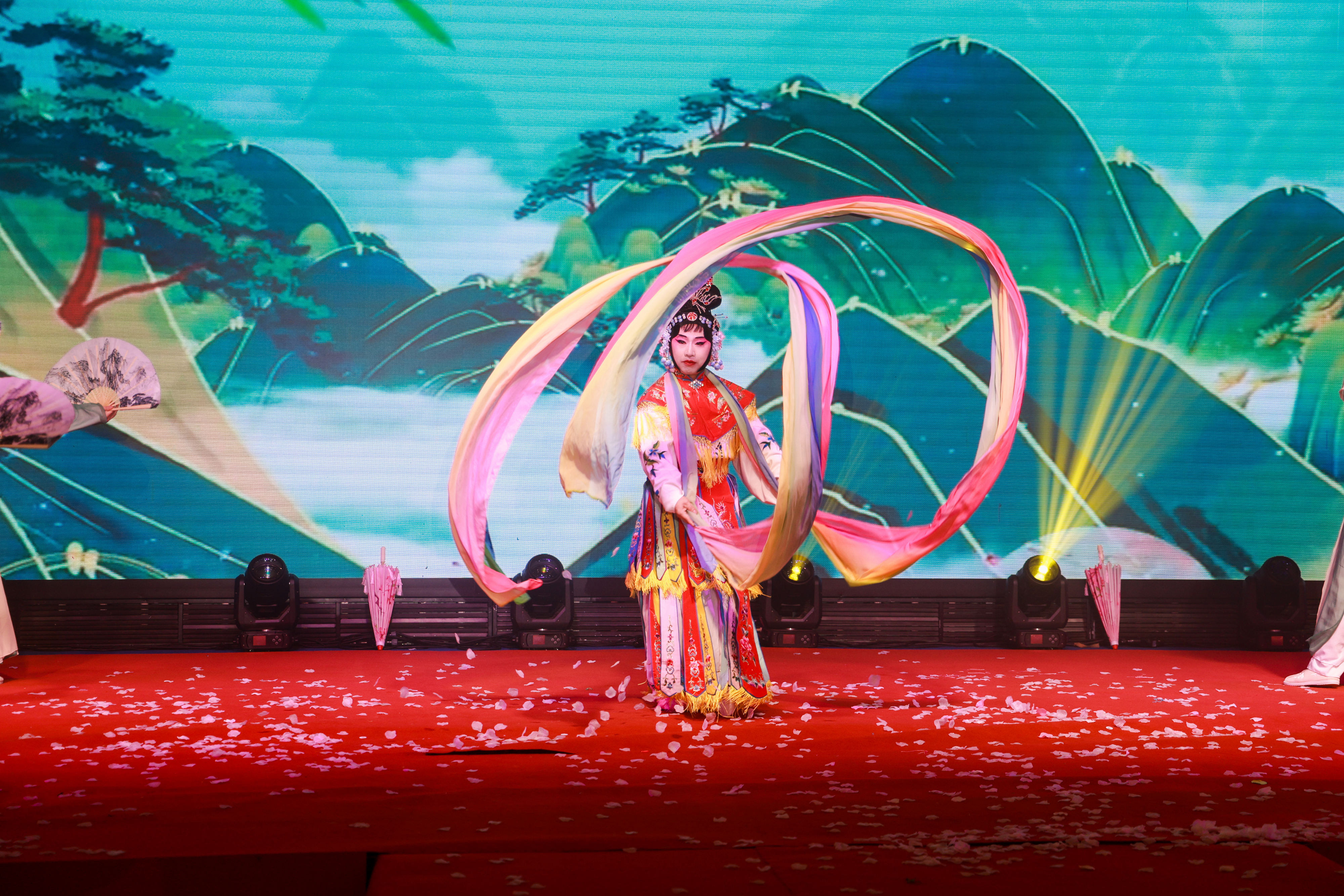 節(jié)目03.jpg 節(jié)目03.jpg